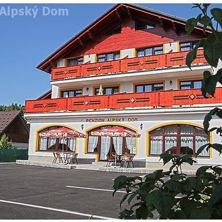 Alpsky Dom Vitanova Hotel Kültér fotó