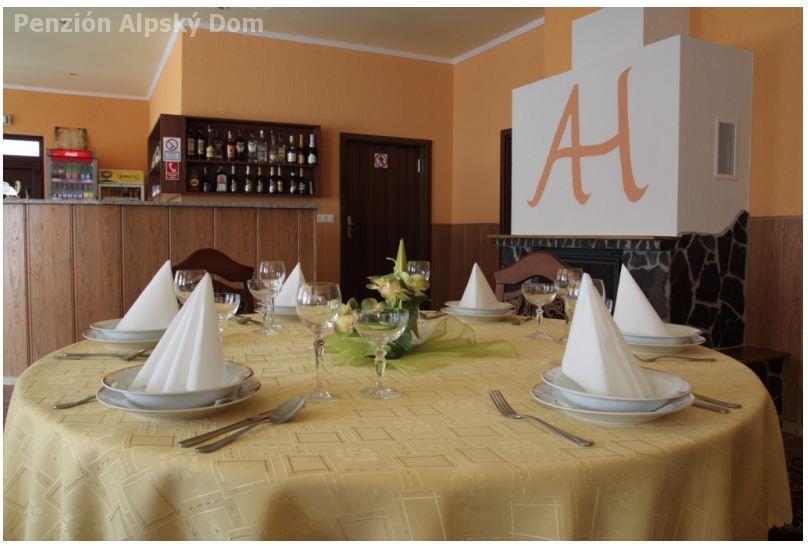 Alpsky Dom Vitanova Hotel Kültér fotó