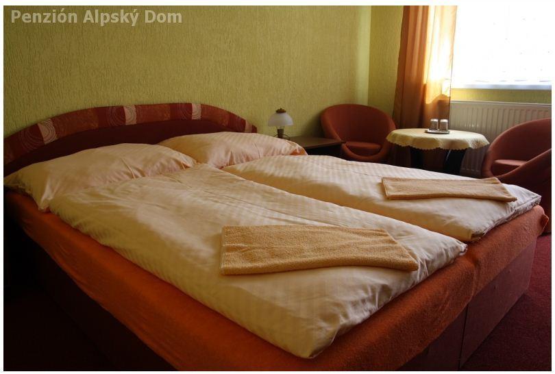 Alpsky Dom Vitanova Hotel Szoba fotó