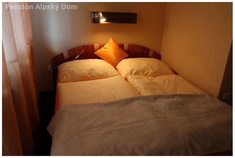 Alpsky Dom Vitanova Hotel Szoba fotó
